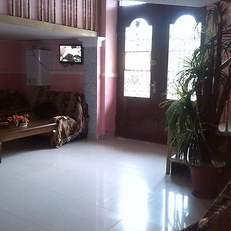 Hostel Georgia Kutaisi Bagian luar foto